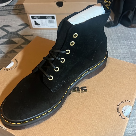 Dr. Martens Shoes, Women’s Size 9, Black Suede - Picture 2 of 5